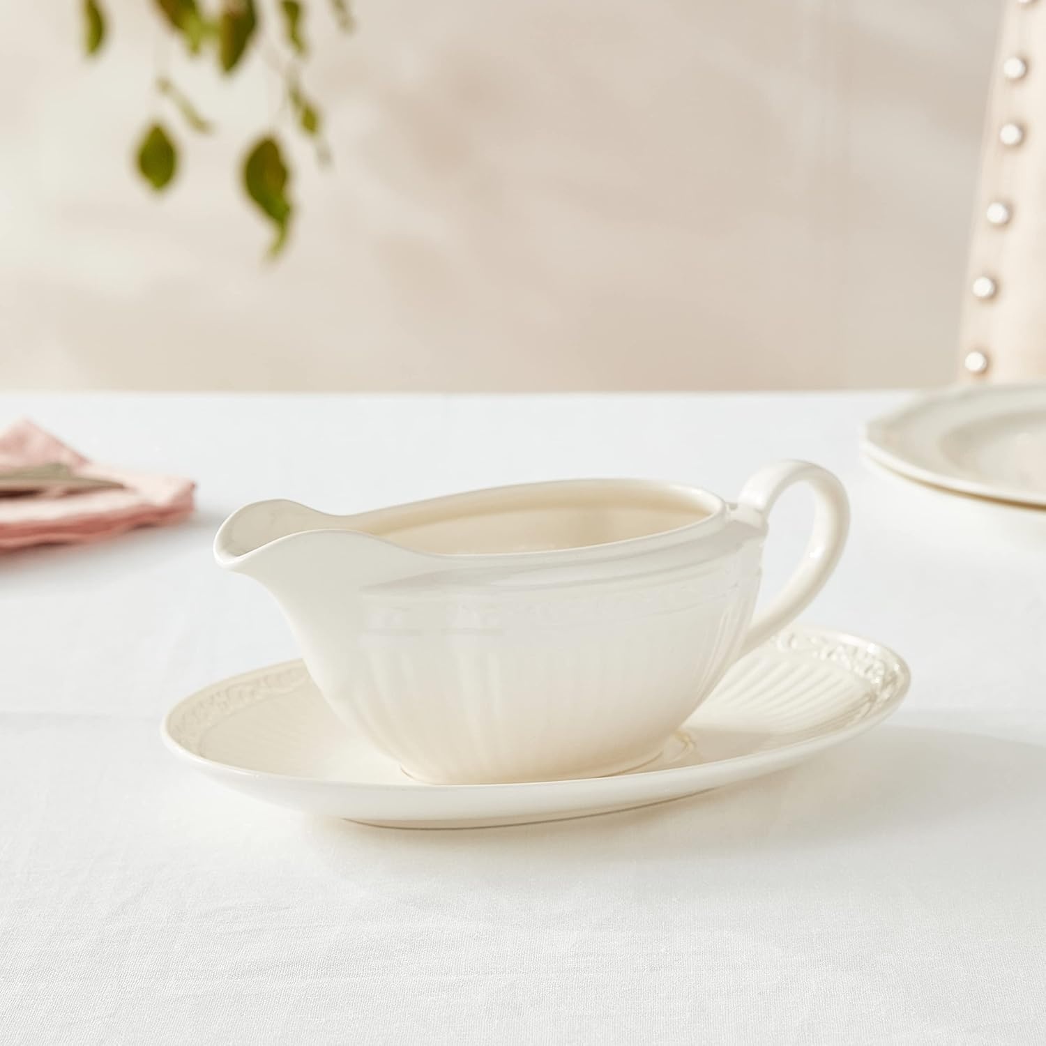 Mikasa Italian Countryside Gravy Boat and Saucer Set, White – DD900-742