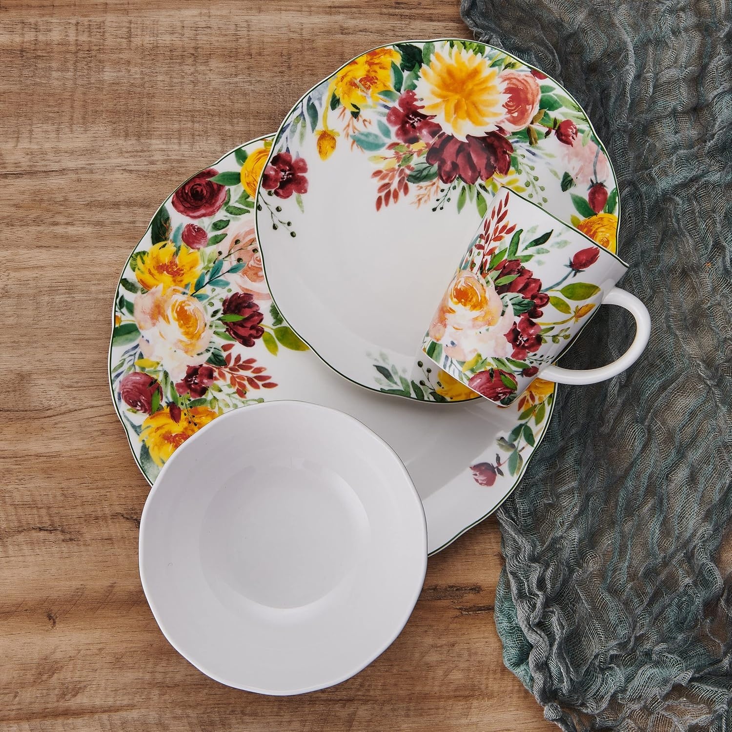 Mikasa Clara Bone China Lightweight Chip Resistant 16 Piece Dinnerware Set, Service For 4 - view 5