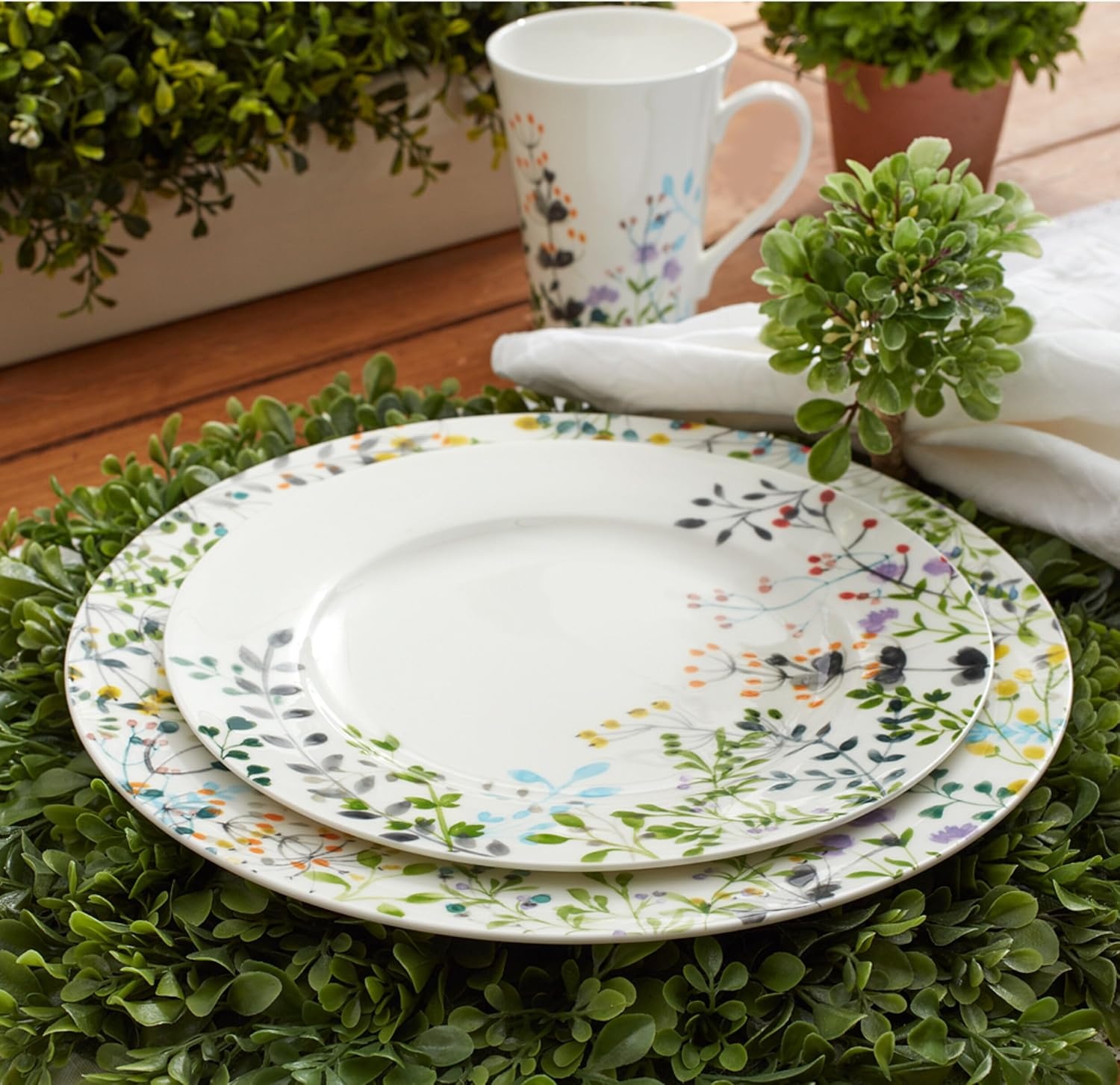 Mikasa Tivoli Garden 16-Piece Dinnerware Set, Service For 4 - view 4