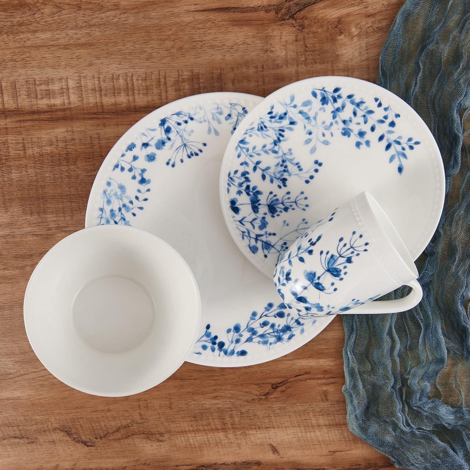 Mikasa Taryn Bone China Lightweight Chip Resistant 16 Piece Dinnerware Set, Service For 4 - view 5
