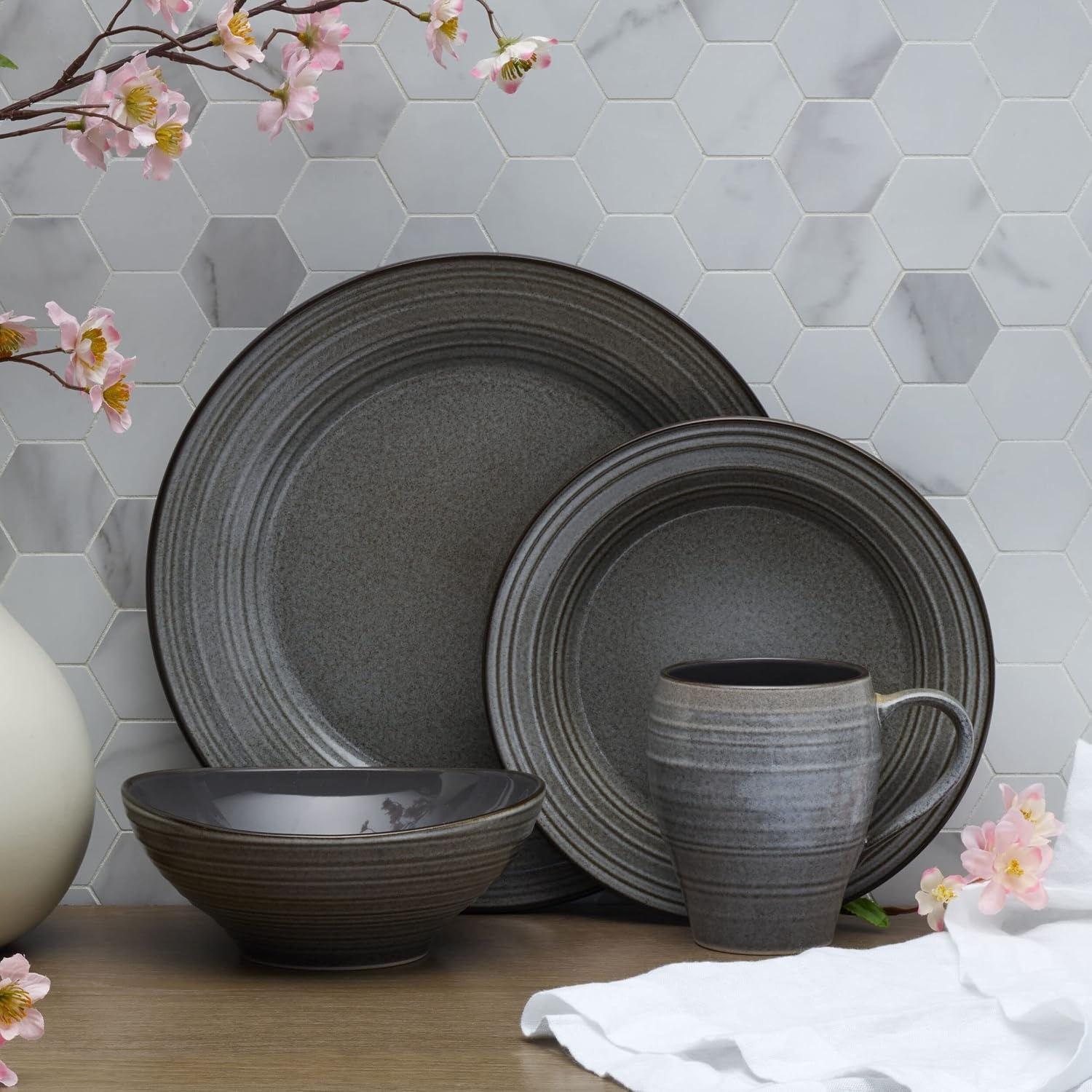 Mikasa Swirl Speckle 16 Piece Dinnerware Set, Service for 4, Graphite